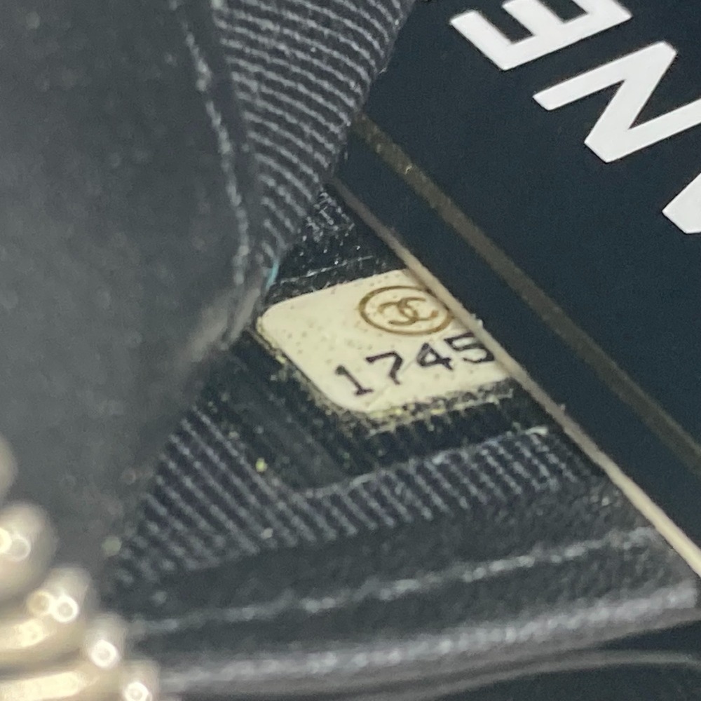 CHANEL Authentic Black Wallet - Picture 15 of 16